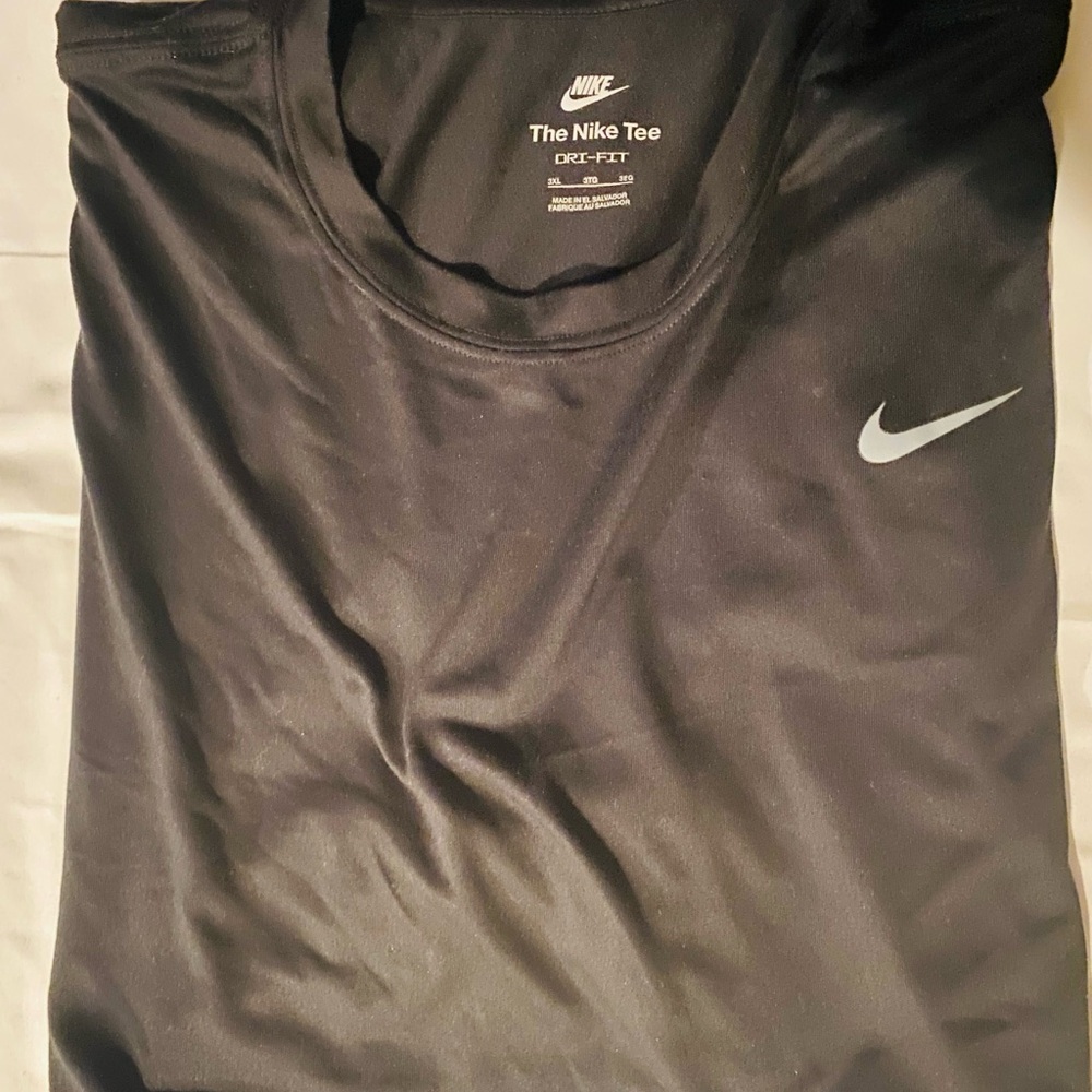 Nike Men's Black Short Sleeve Tee NWOT - Picture 4 of 6